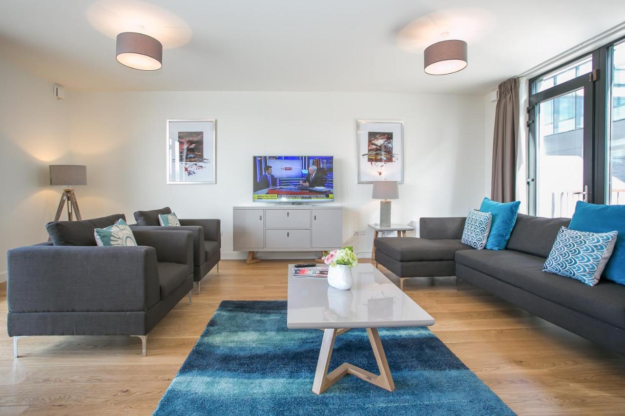 Grand Canal Square Apartments Дублин Экстерьер фото